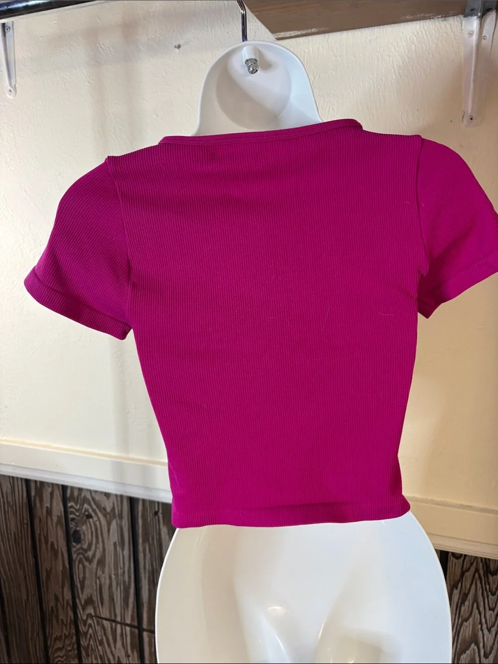Aura Magenta Ribbed Cutout Crop Top